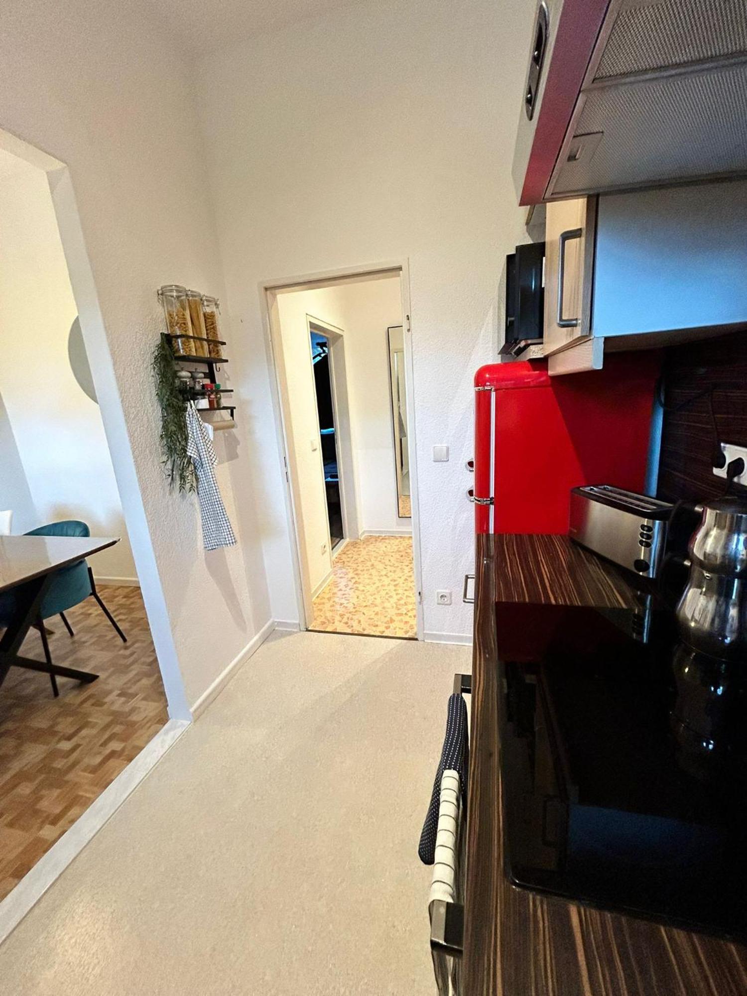 Duplex Apartment Ullstein- 4 Bedrooms, 2 Bathrooms, Living Room, 2 Parking Spaces, Boxspringbeds, Family & Business Apartment! Berlin Eksteriør bilde