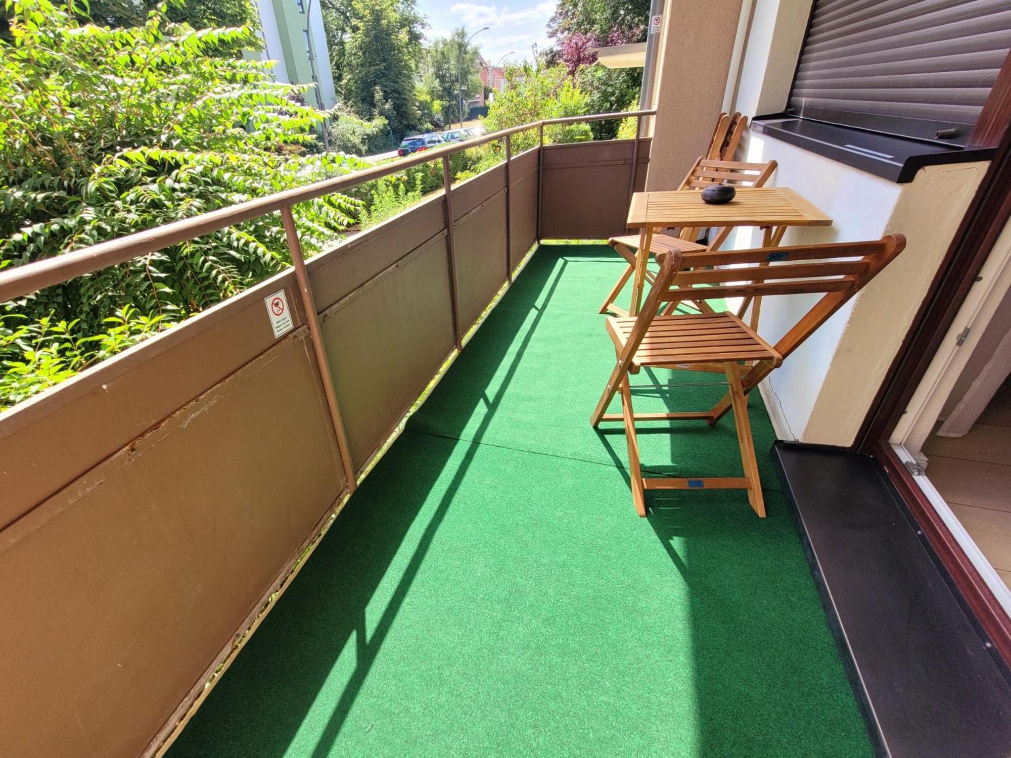 Duplex Apartment Ullstein- 4 Bedrooms, 2 Bathrooms, Living Room, 2 Parking Spaces, Boxspringbeds, Family & Business Apartment! Berlin Eksteriør bilde