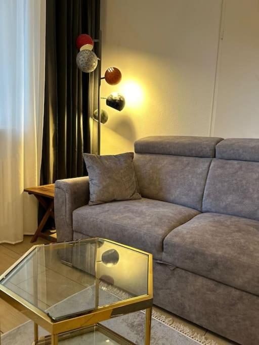 Duplex Apartment Ullstein- 4 Bedrooms, 2 Bathrooms, Living Room, 2 Parking Spaces, Boxspringbeds, Family & Business Apartment! Berlin Eksteriør bilde