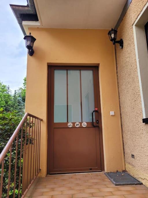 Duplex Apartment Ullstein- 4 Bedrooms, 2 Bathrooms, Living Room, 2 Parking Spaces, Boxspringbeds, Family & Business Apartment! Berlin Eksteriør bilde