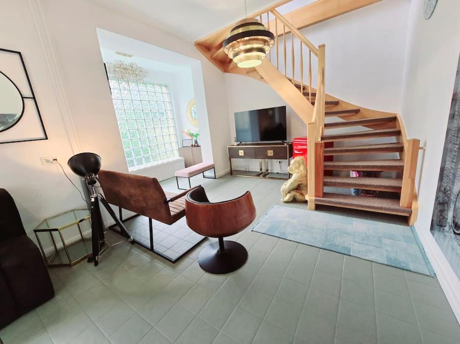 Duplex Apartment Ullstein- 4 Bedrooms, 2 Bathrooms, Living Room, 2 Parking Spaces, Boxspringbeds, Family & Business Apartment! Berlin Eksteriør bilde